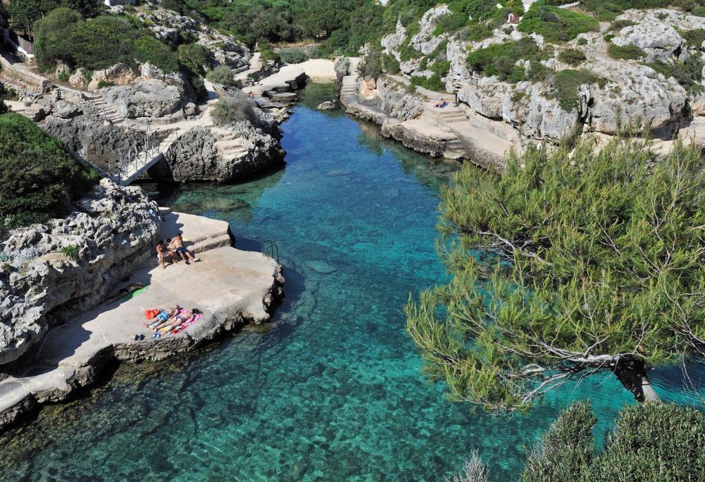 Globales Almirante Farragut Cala'N Blanes (Menorca) Exterior foto
